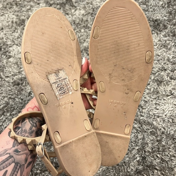 Nicole Miller | Tan Matte Studded Ankle Wrap Sandals size 9 - Picture 5 of 7